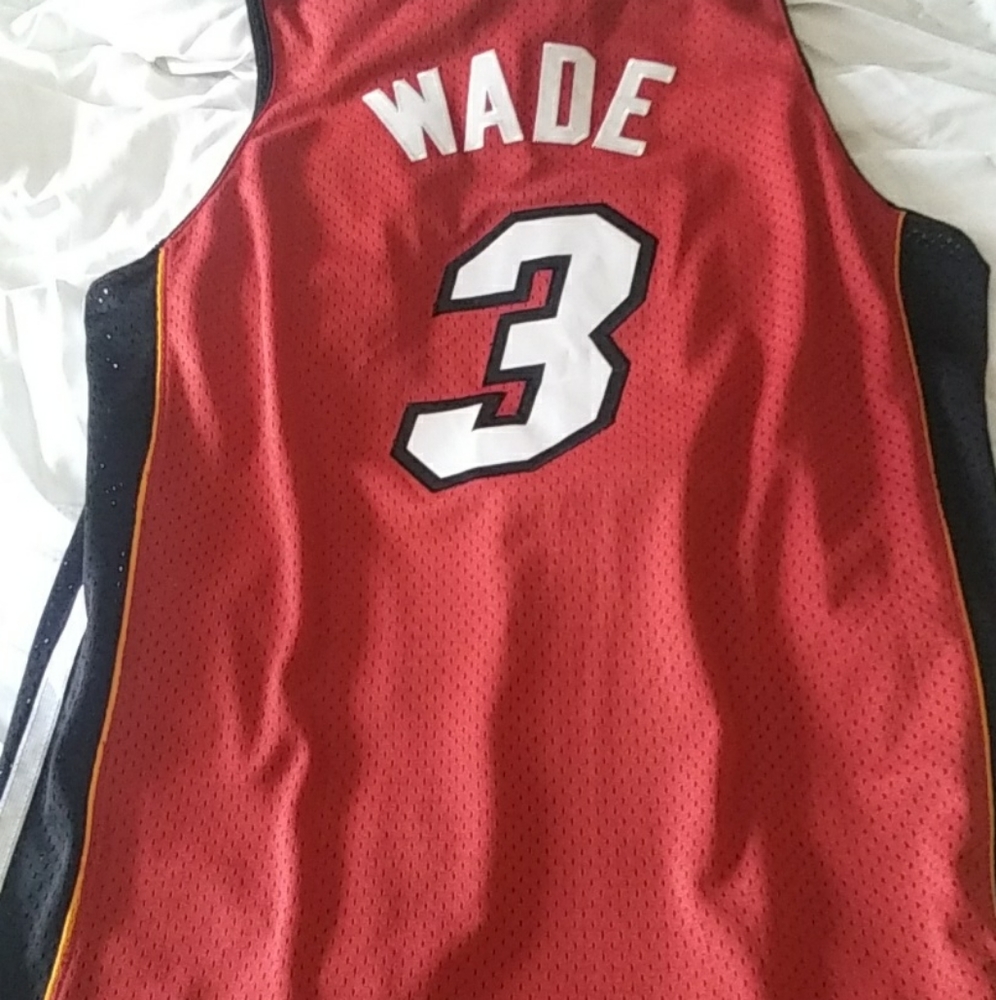 MIAMI HEAT 'Dwayne Wade' Jersey.